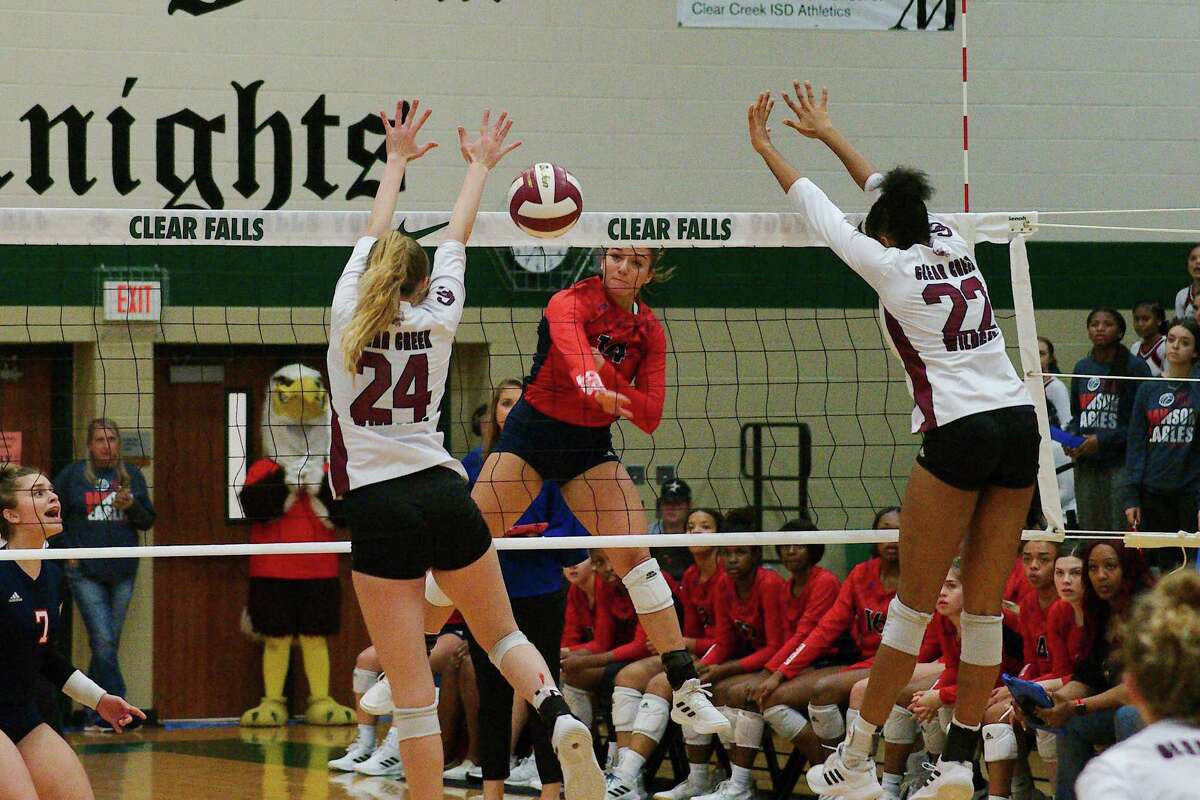 Dawson’s Kylie Nance (14) was chosen for greater Houston postseason volleyball honors.