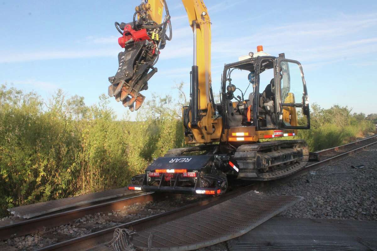 A Union Pacific Railroad contractor employee was fatally injured by a suspended load of steel grating he was moving with a roadway maintenance machine (crane) near a Castroville site. The employee with W.T. Byler Company was performing bridge work for the Union Pacific Railroad Company when the incident occurred on September 22. 