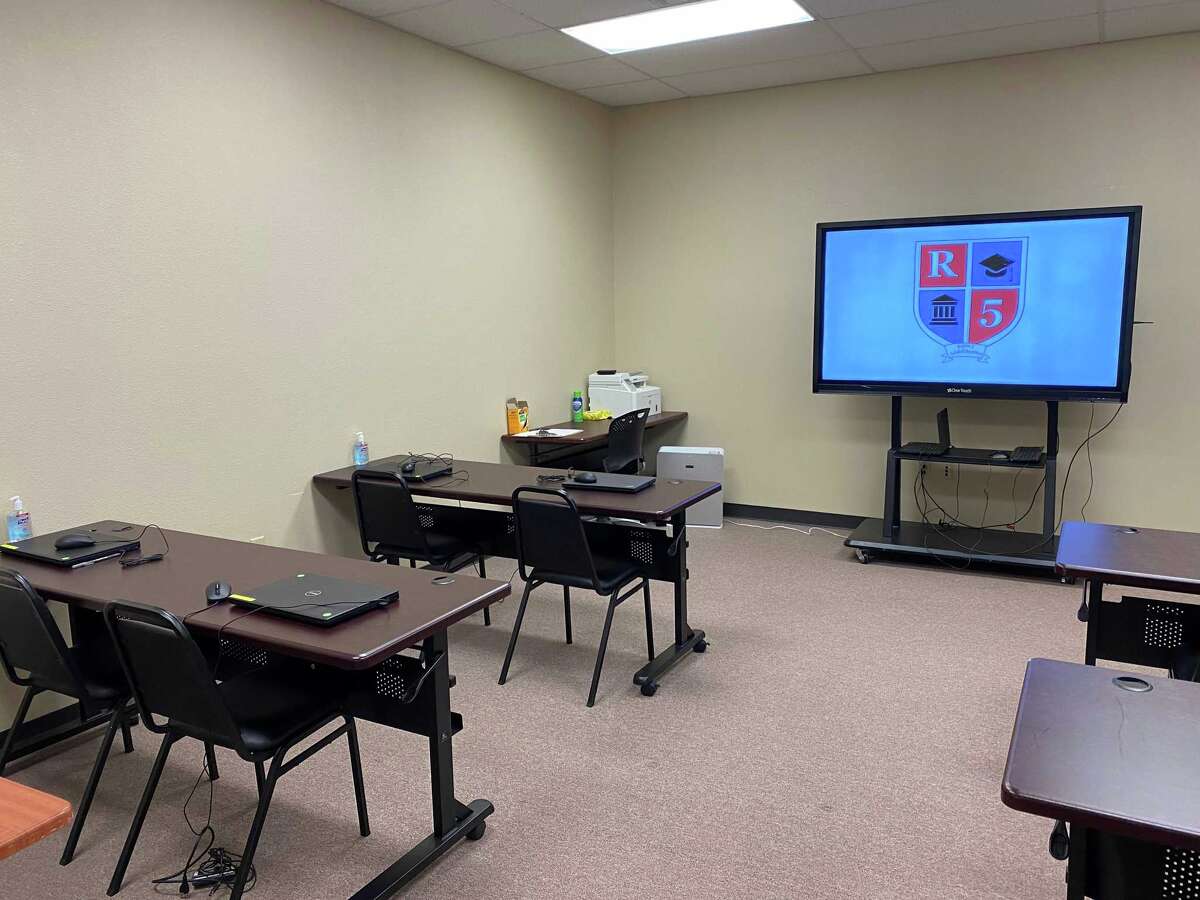 New workforce, education center opens in Silsbee