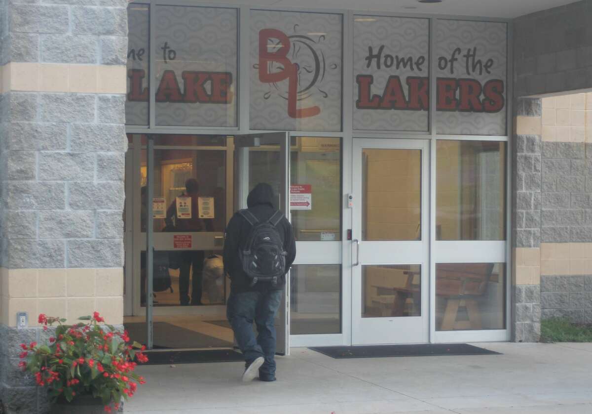 The Bear Lake Schools Board of Education voted 6-0 to approve a motion to require masks for staff, students and visitors from Nov. 29 through Jan. 17.