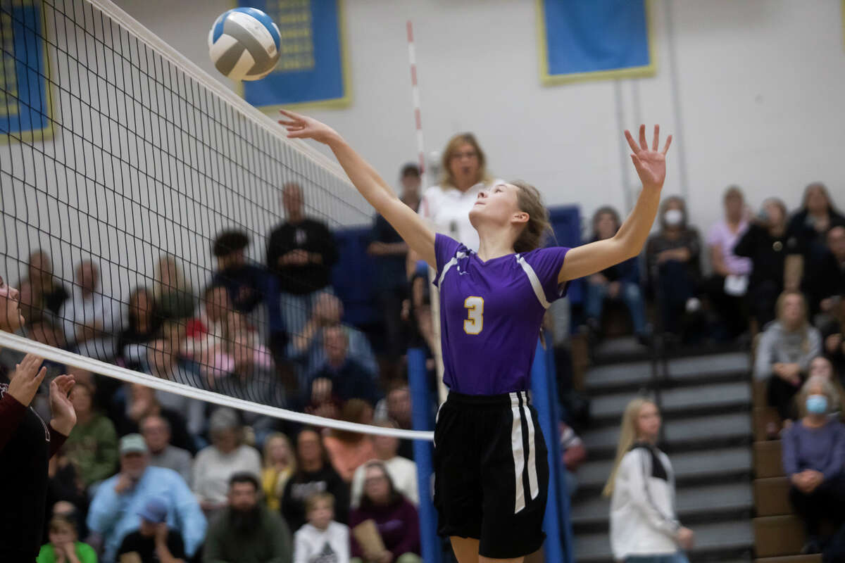 Calvary Baptist Academy falls to Traverse City Christian in volleyball ...