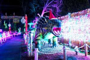Lake Compounce to host holiday lights display with 300,000 lights