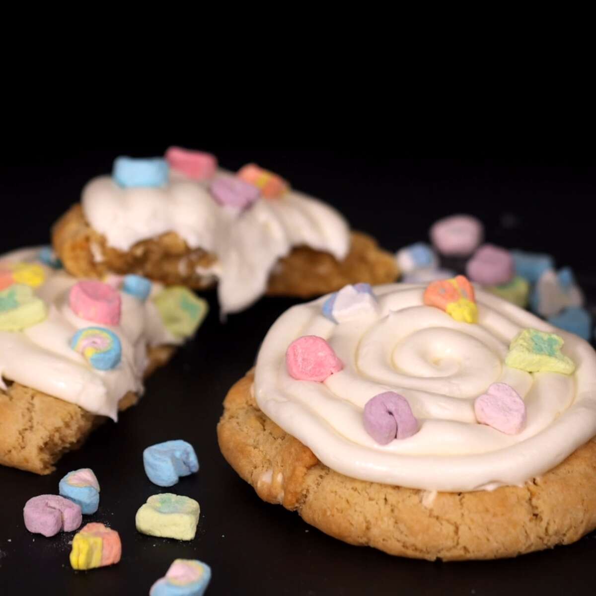 Crumbl Cookies announces first Connecticut location in Milford