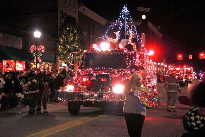 Armada Christmas Parade 2022 Holiday-Themed Events To Make A Return To Downtown