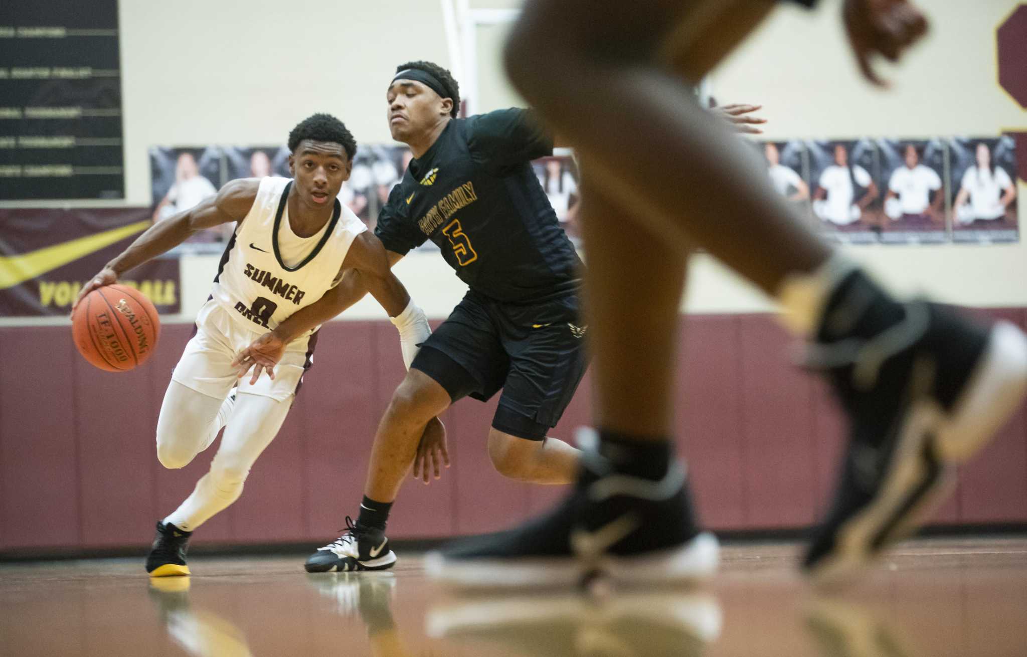 Summer Creek upsets No. 8 Atascocita to keep playoff hopes alive