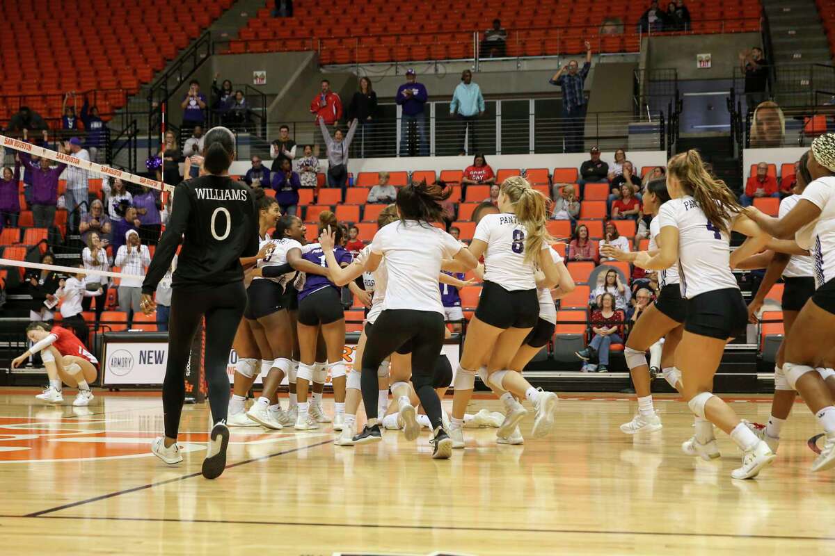 Volleyball Region III6A final Ridge Point 3, Katy 1