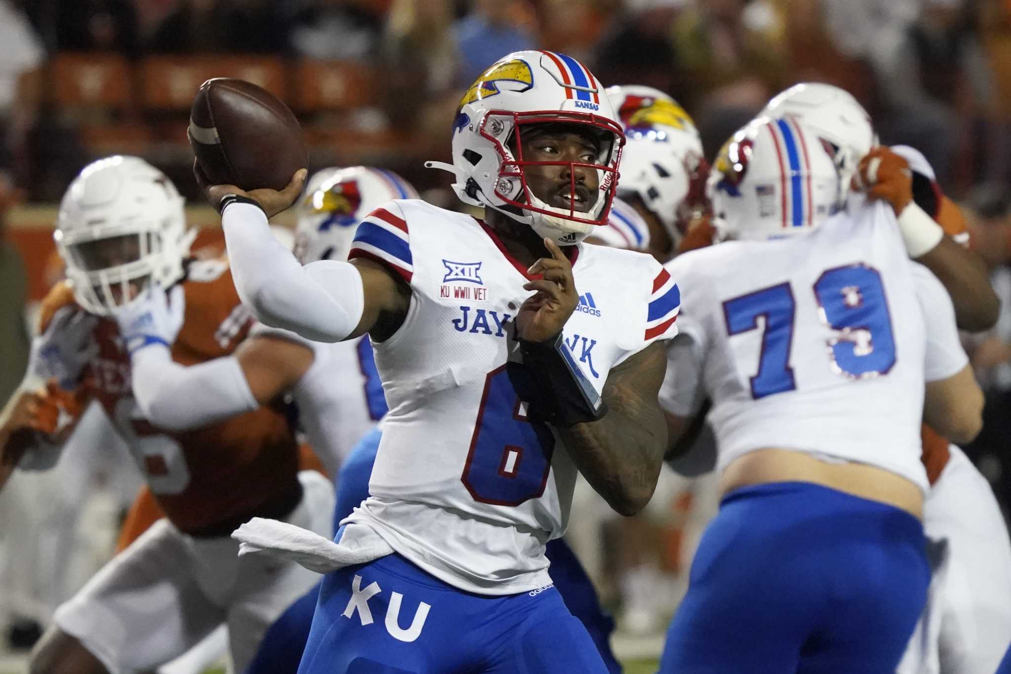 Football Drops Home Opener to Kansas - University of Houston Athletics