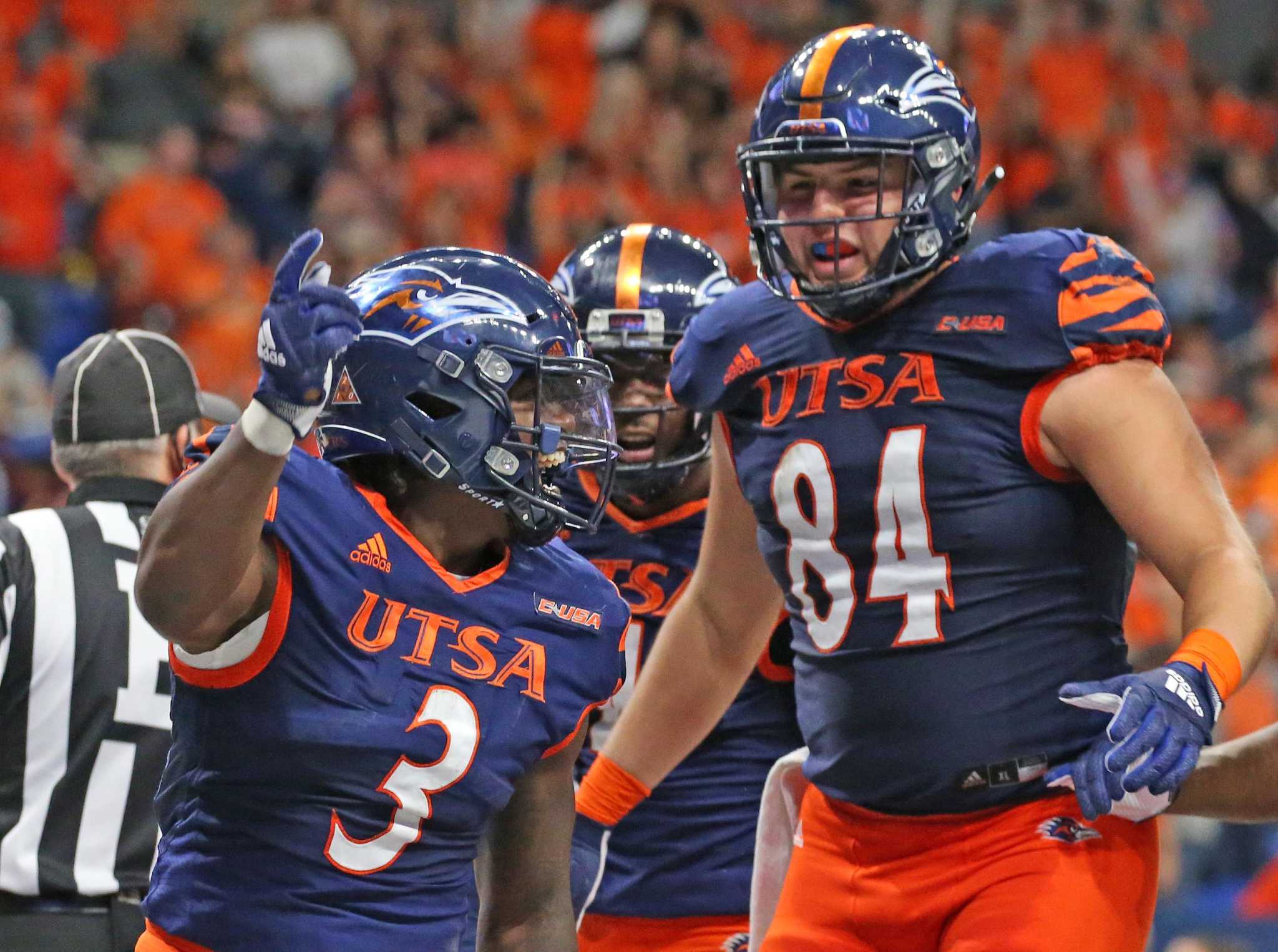 Despite NFL decision, McCormick riding with UTSA through Frisco Bowl week