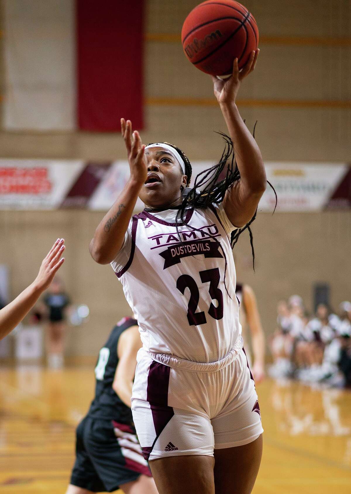Rai Brown scored 19 points to help the Texas A&M International Dustdevils beat Chadron State on Saturday.