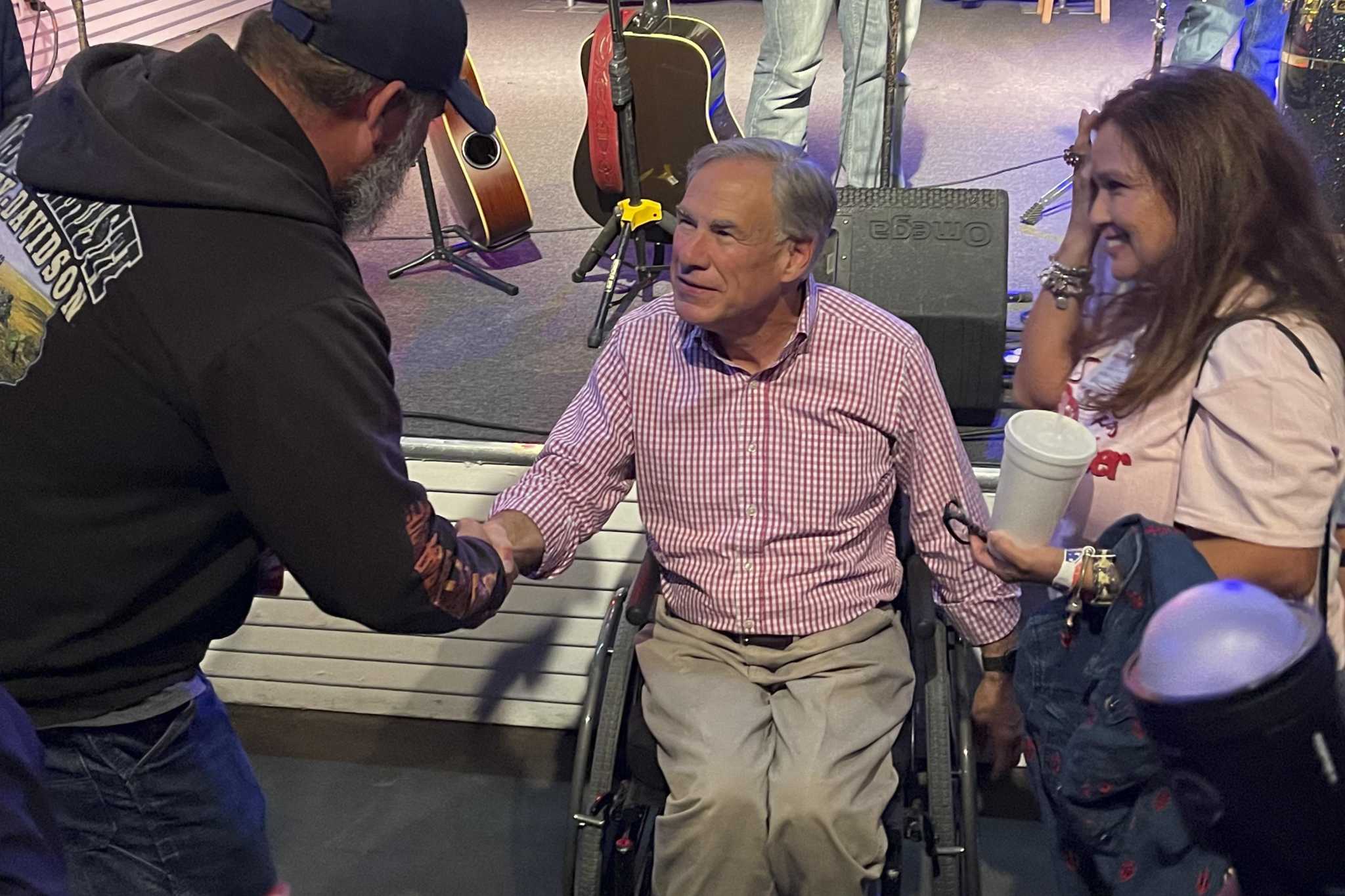 Gov. Greg Abbott has huge early lead on Beto O'Rourke, new poll finds - Vimarsana News