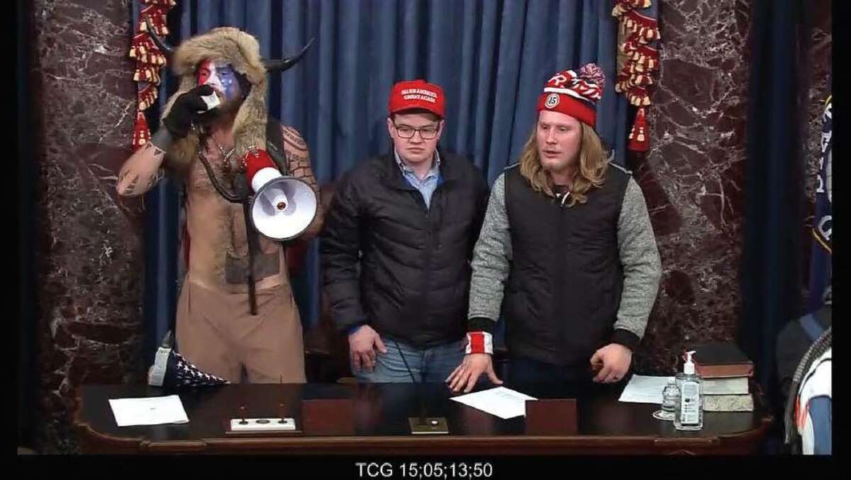 CT man at Jan. 6 insurrection seeks dismissal of felony charge