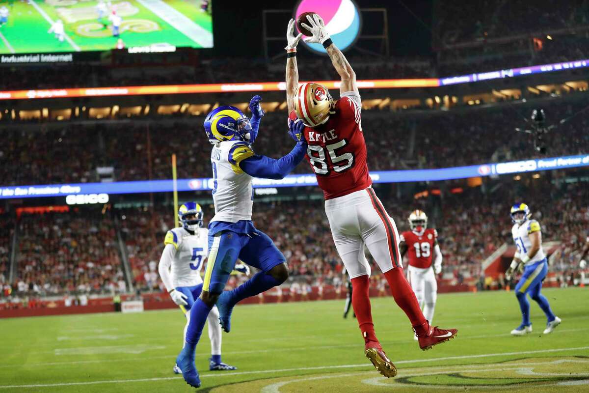 Photos from San Francisco 49ers win over L.A. Rams, the first home