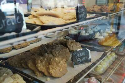 Couple S Bakery Brings New Orleans Flavor To Bay Area