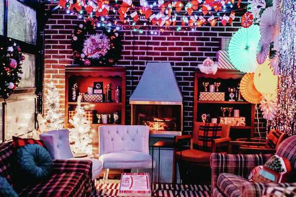 The Snowbound pop-up will find Chicken N Pickle’s rooftop bar transformed into a ski lodge decorated for the holidays.