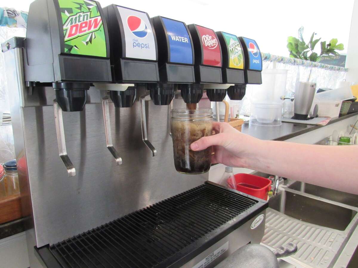 From residents to businesses, Glen Carbon community adapts during boil