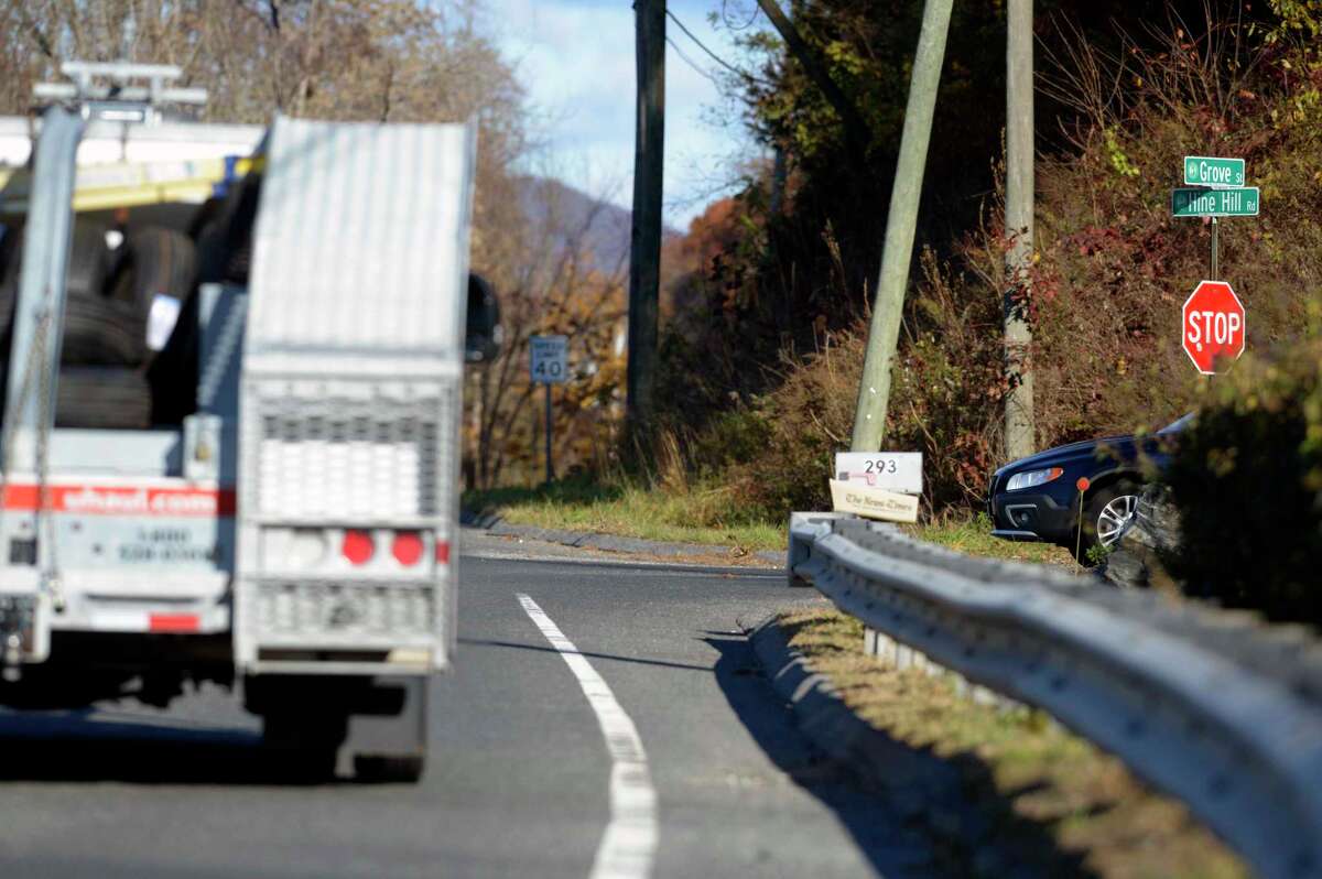 After several accidents, New Milford residents push for safer intersection