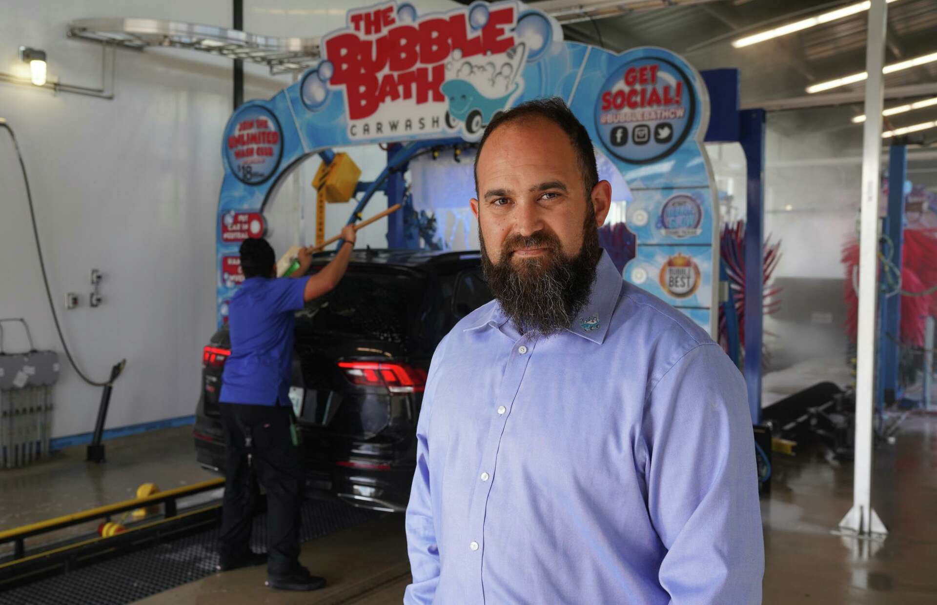 Familyowned Bubble Bath Car Wash chain expands to wash San Antonio’s growing number of autos