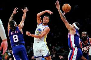 Warriors make statement in drubbing of Eastern Conference-favorite Brooklyn