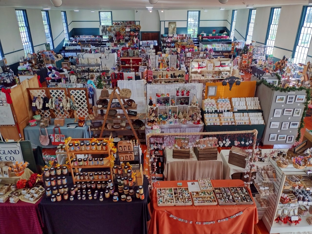 Shaker holiday market offers endless variety, all handmade - Vimarsana News