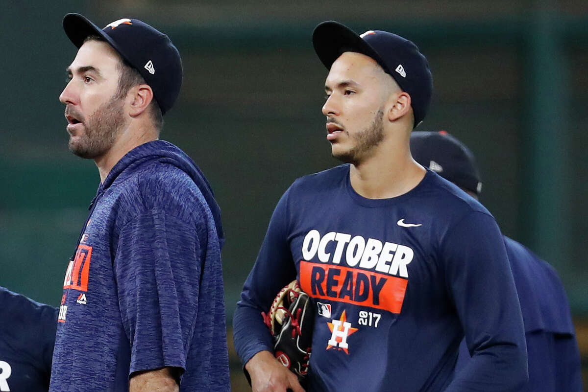 What's next after Carlos Correa rejects Astros' qualifying offer?