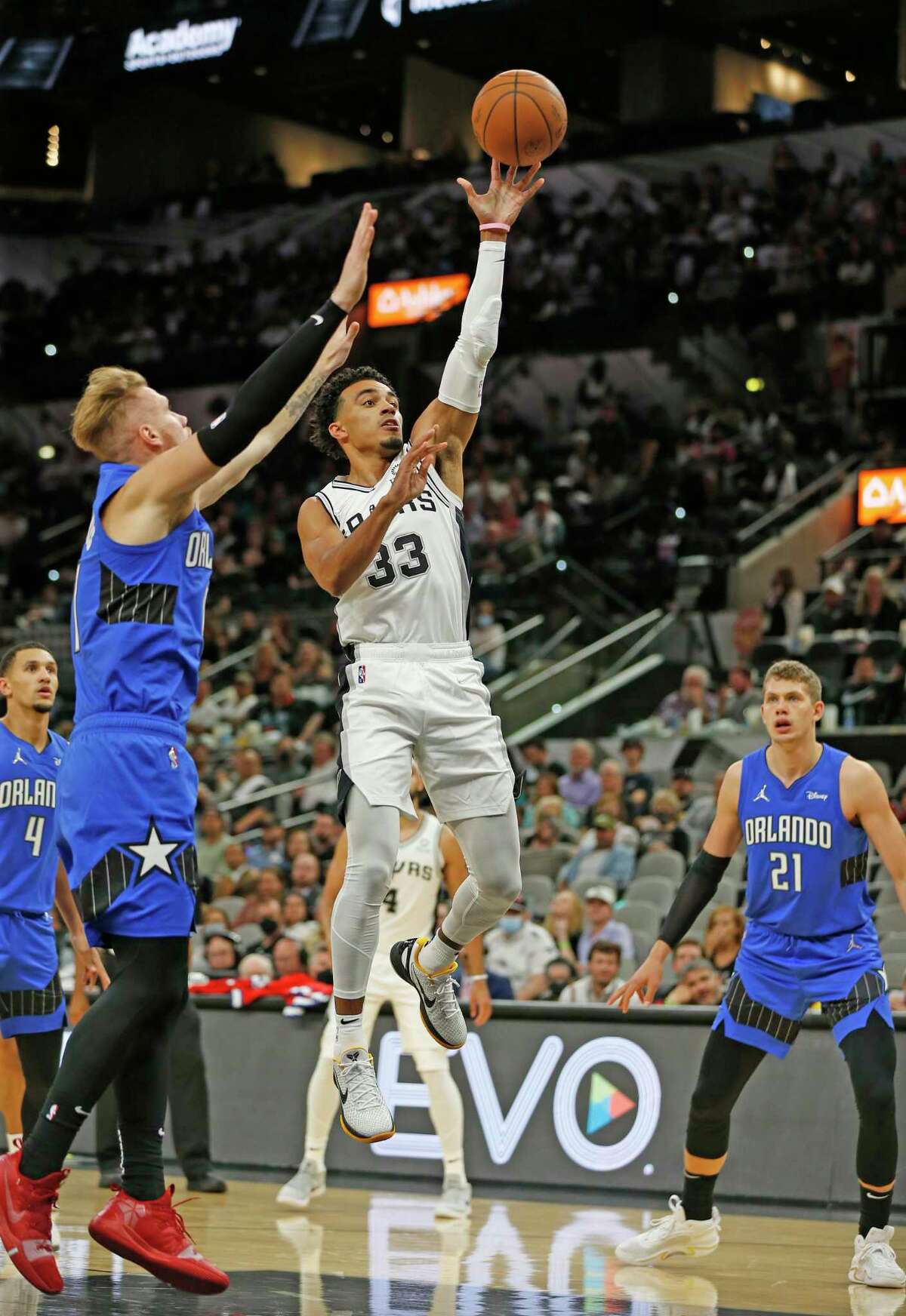 NCAA basketball: For Tyus and Tre Jones' mom, past month has been