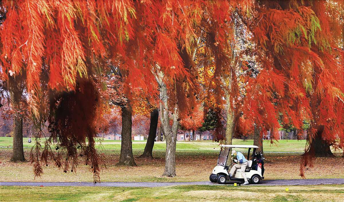 John Badman|The Telegraph The golfers were taking heed of the weather forecast Wednesday at Wood River's Belk Memorial Park Golf Course, as they flocked to the greens for a nice, short-sleeved game before temperatures dropped in the afternoon.