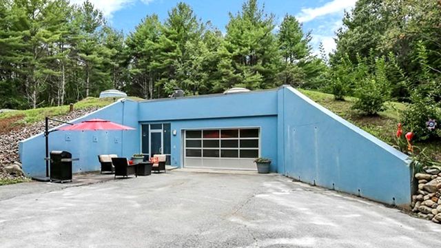 Listed for $600K, This Earth-Sheltered Home Offers a Dose of Surprising Sunniness - Vimarsana News