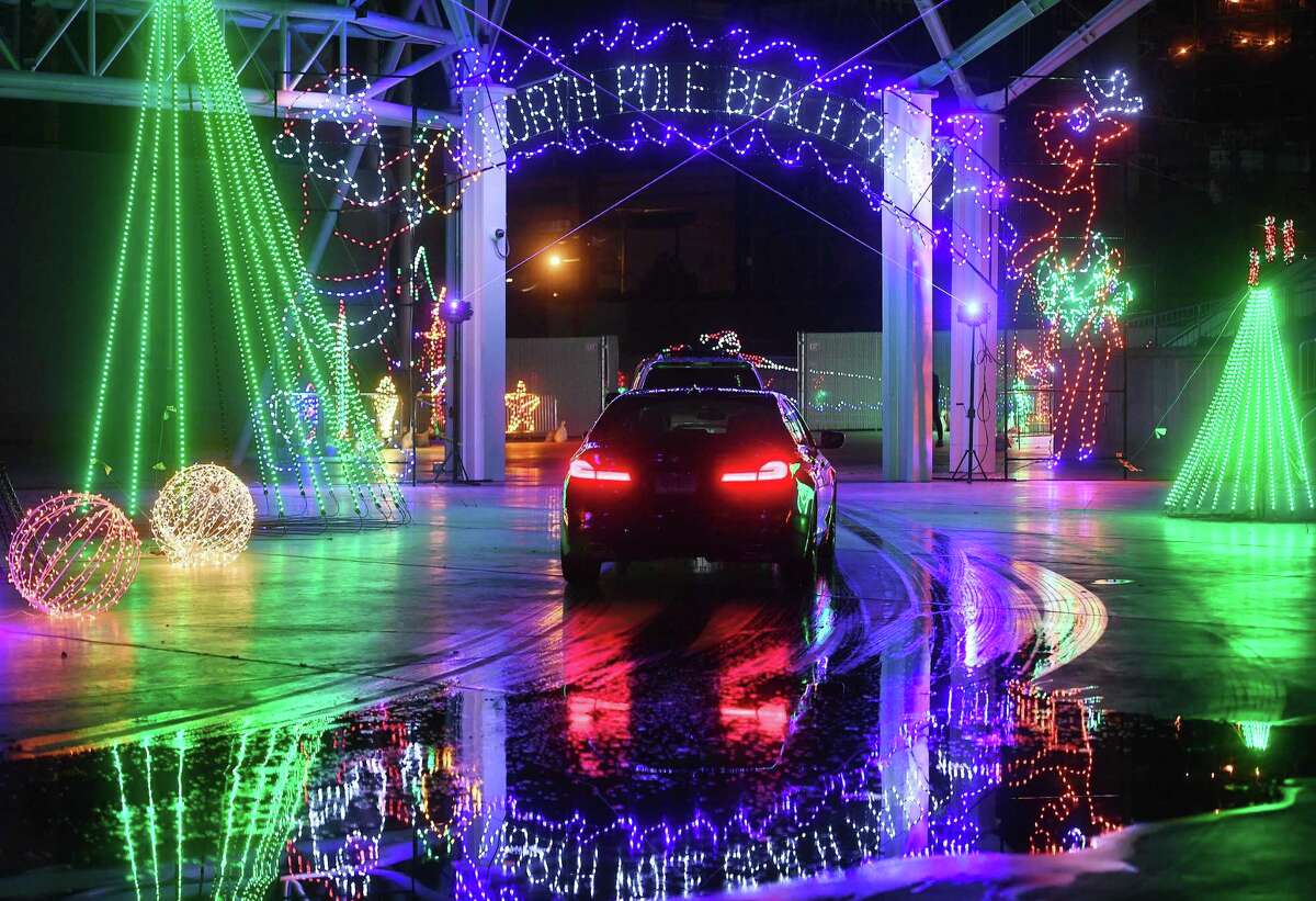 Holiday Lights Spectacular opens at Bridgeport amphitheater CT Post