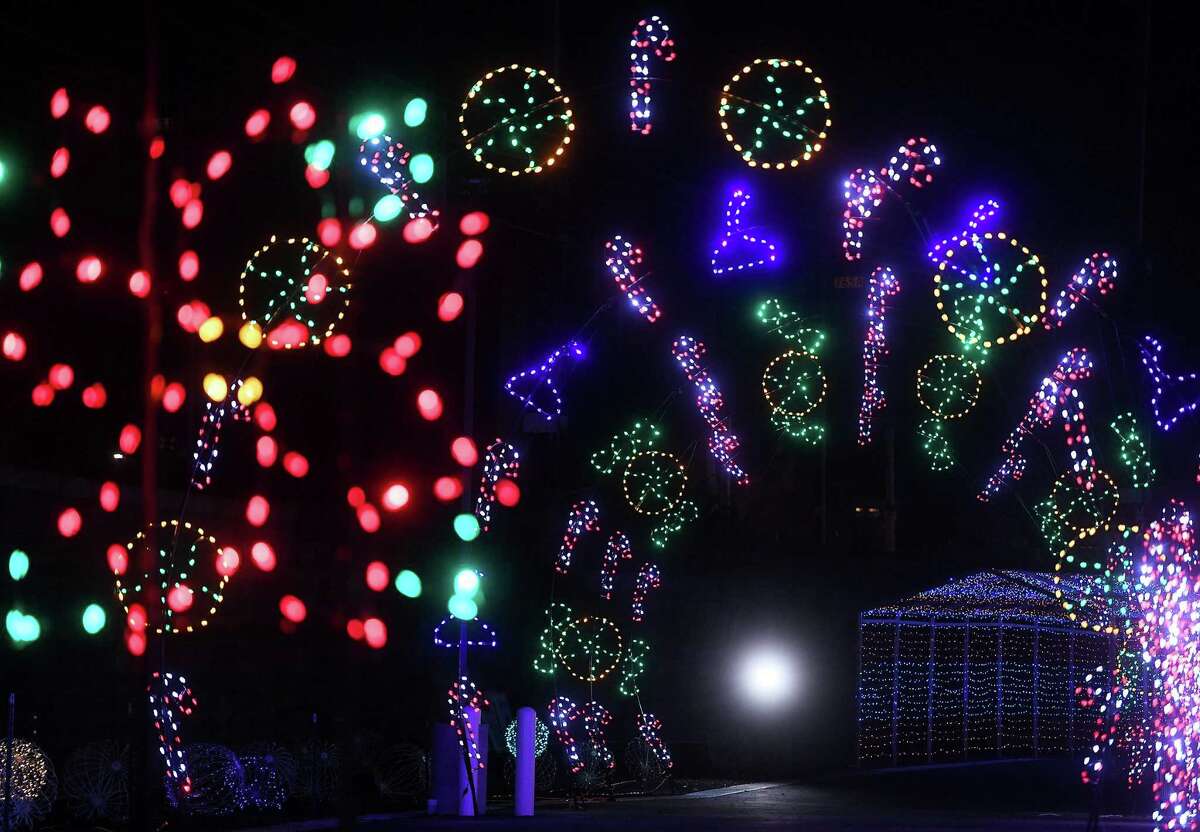 Holiday Lights Spectacular opens at Bridgeport amphitheater CT Post