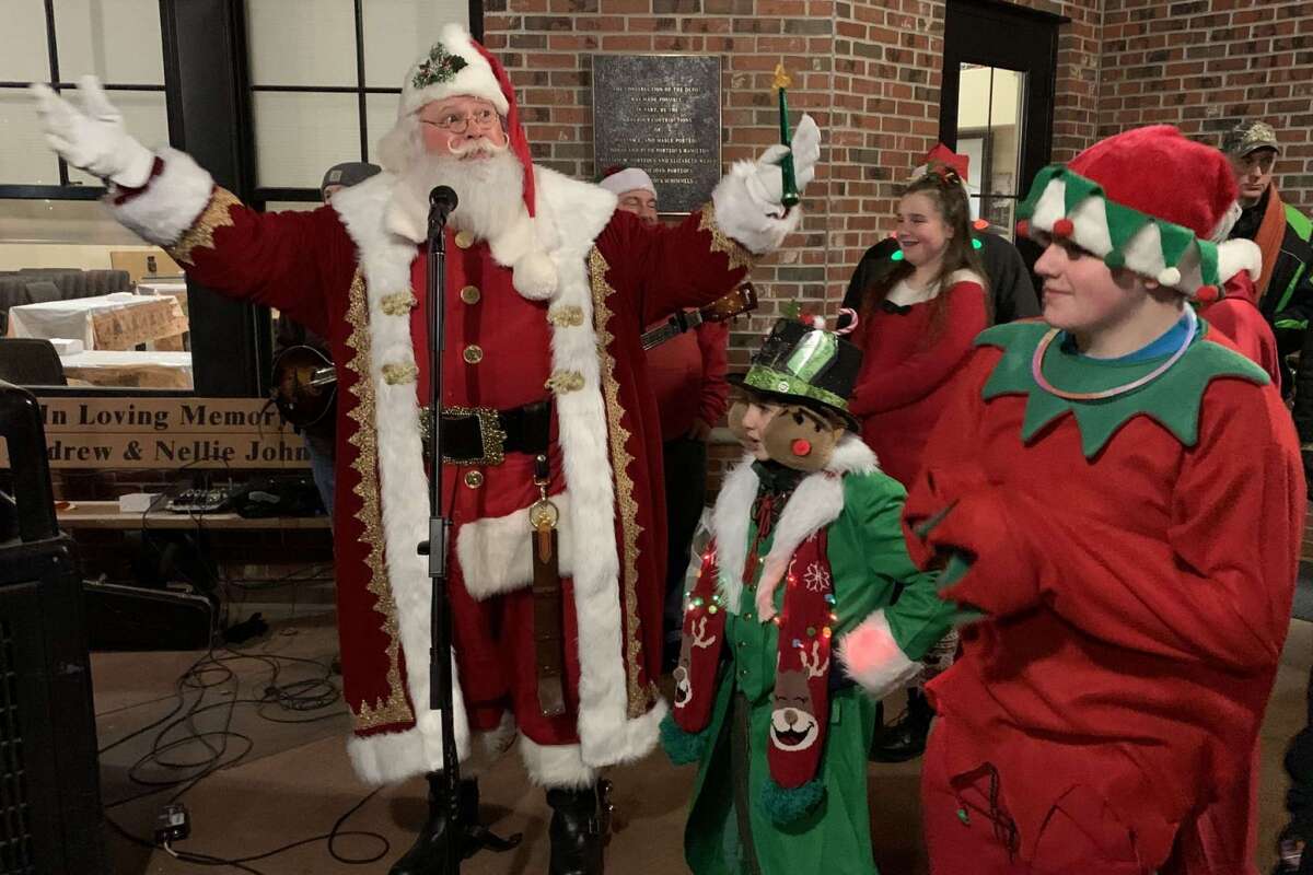 Mr. and Mrs. Claus are set to make a return to Reed City this year for the annual Evergreen Festival. The parade will begin at 6 p.m. on Friday, Nov. 26.