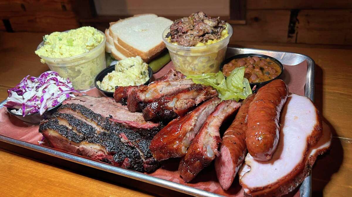 Review: At Pinkerton’s Barbecue in downtown San Antonio, the honeymoon ...