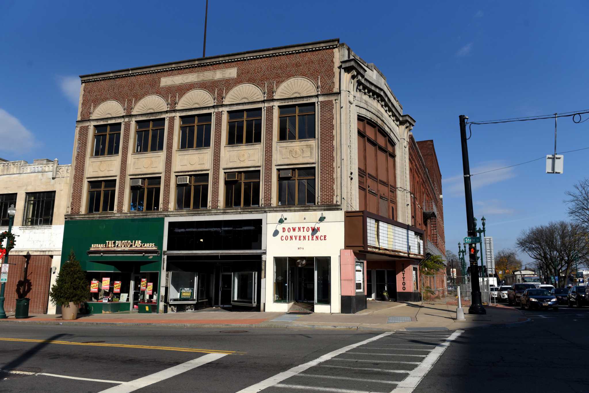 922 code violations alleged in trial of Schenectady Wedgeway owner - Vimarsana News