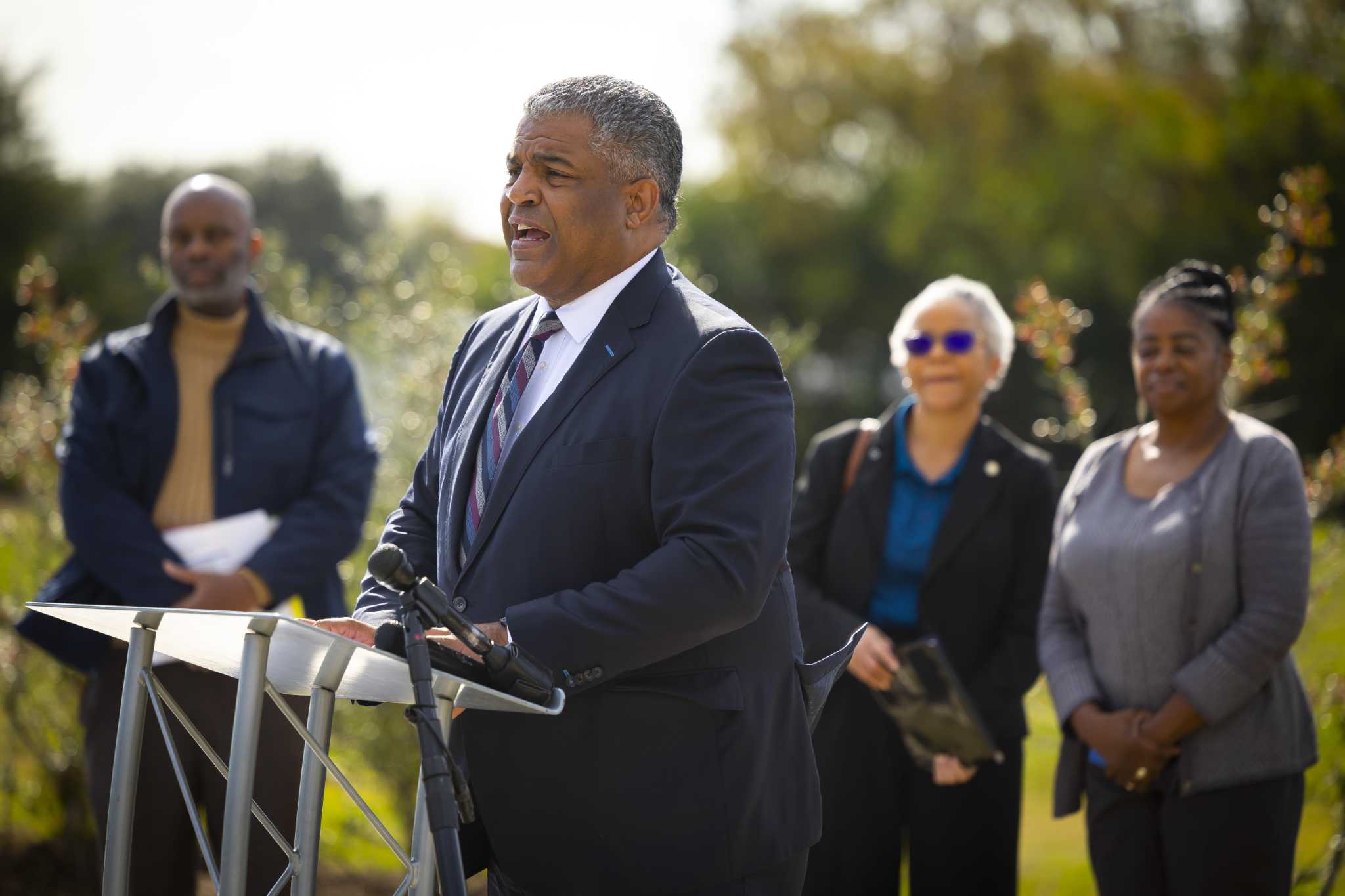 Five Corners community leaders, EPA announce mobility improvement plans