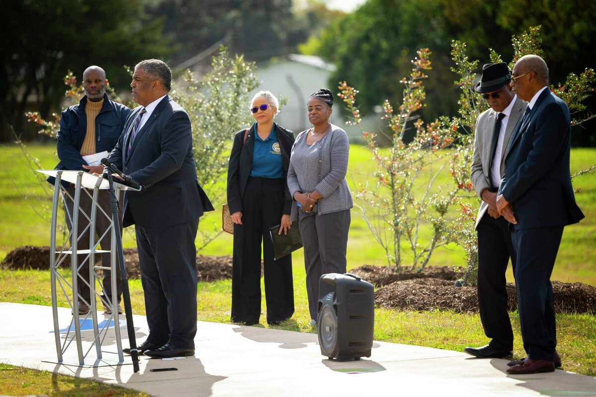 Five Corners community leaders, EPA announce mobility improvement plans