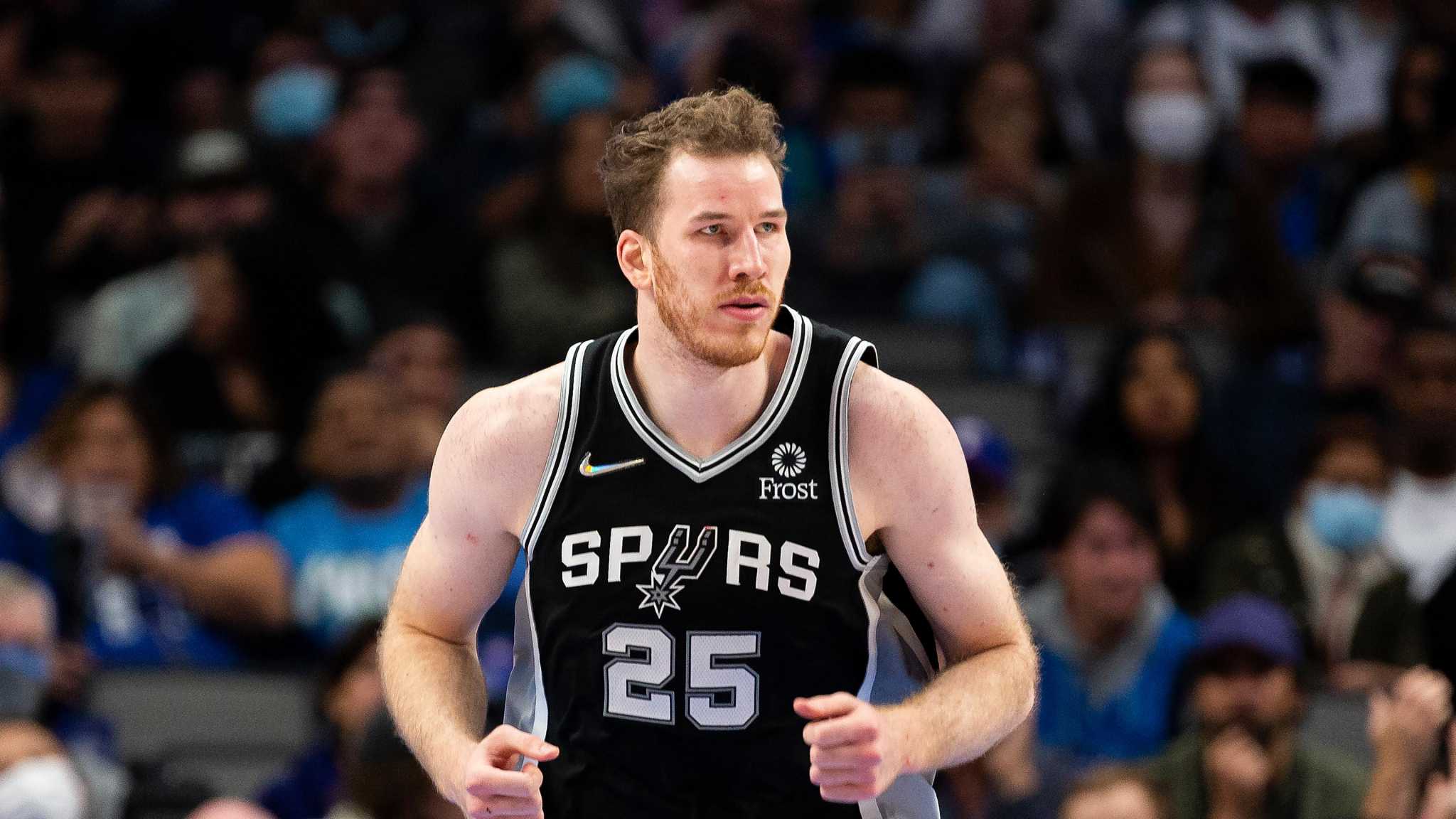 San Antonio Spurs' Jakob Poeltl returns after clearing COVID protocols