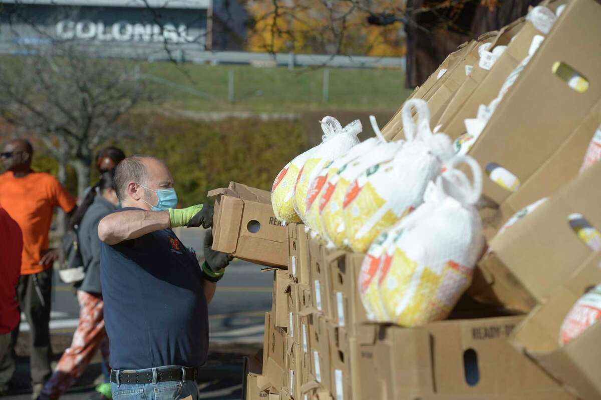 Bruegger's Hosts Free Iced Coffee Day and Fundraiser for Connecticut Food  Bank and Foodshare