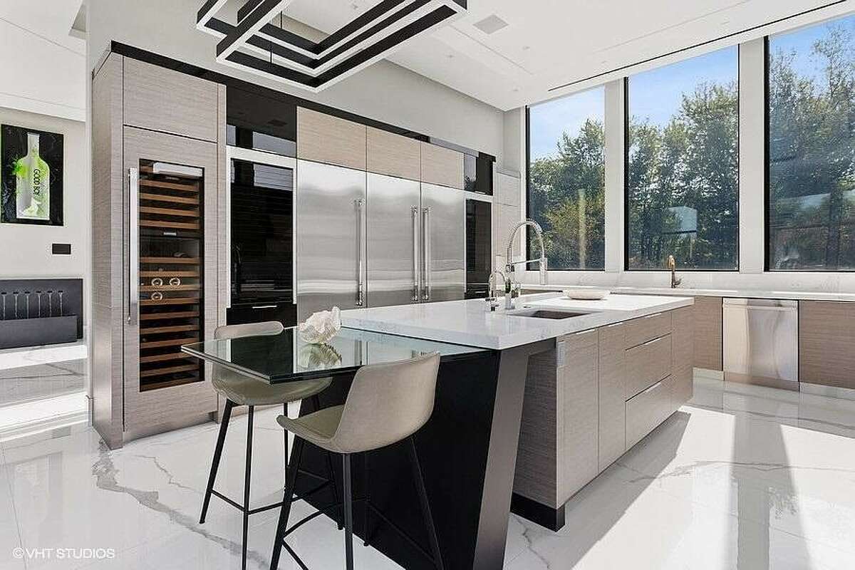 Kitchen area in the house.
