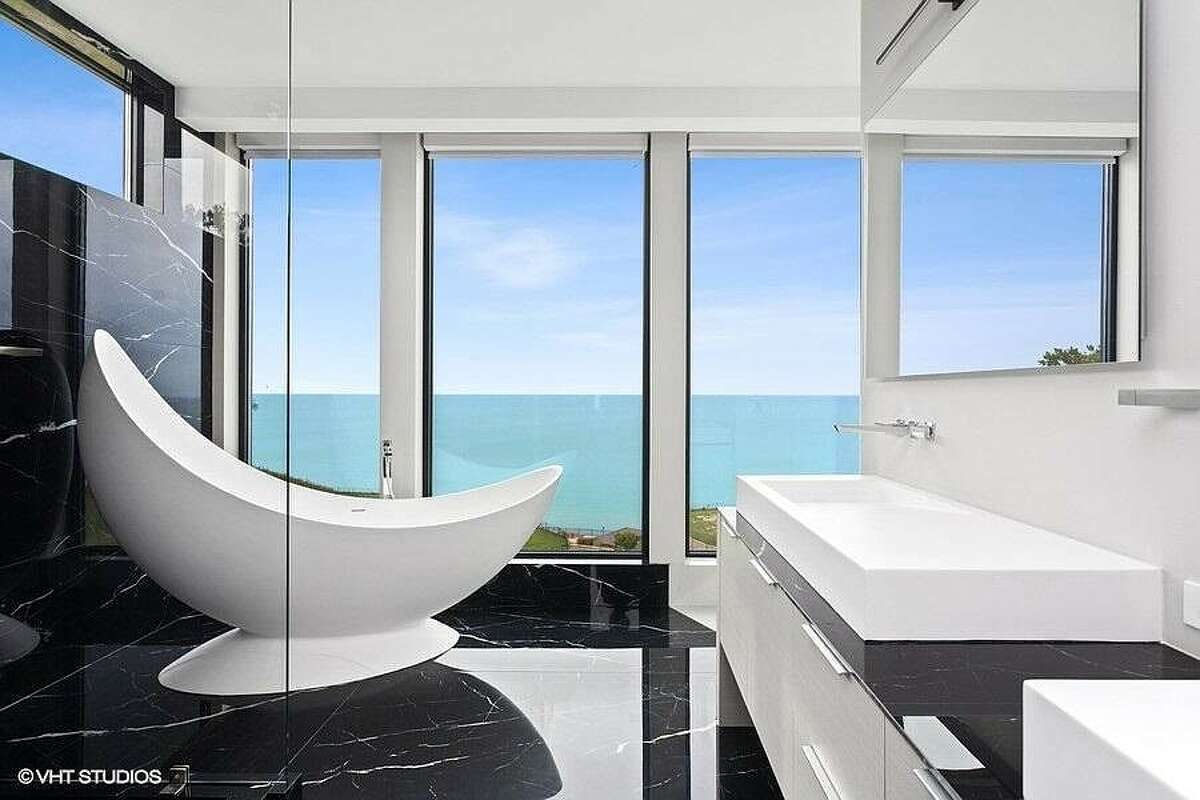 Soaking tub with a view of Lake Michigan.