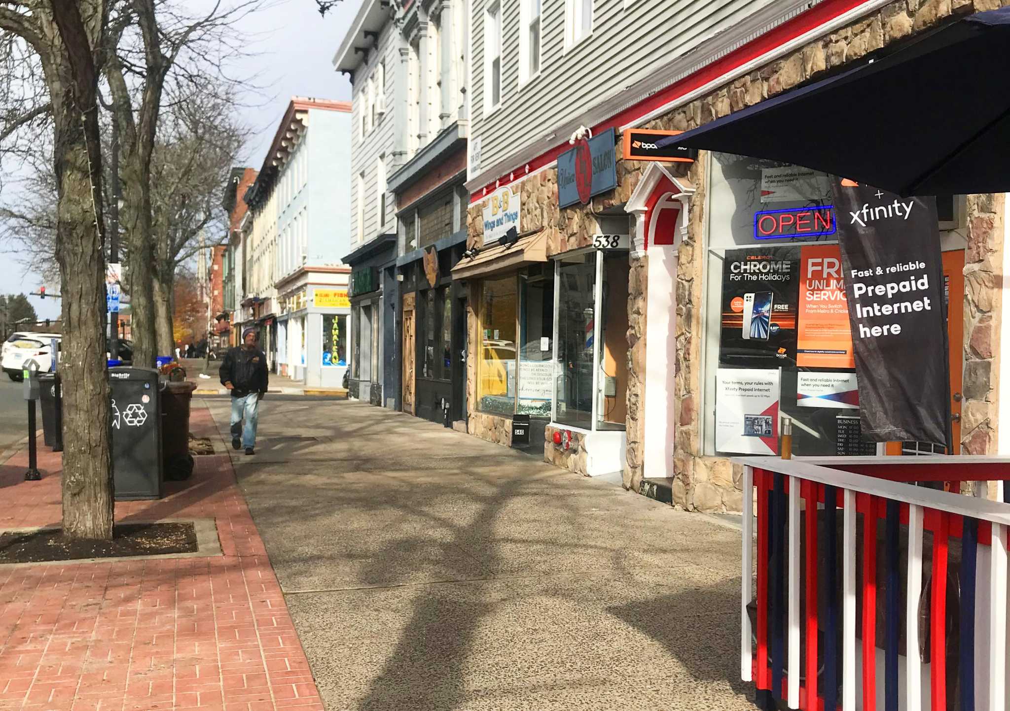 Middletown officials cracking down on panhandling after business owners complain - Vimarsana News