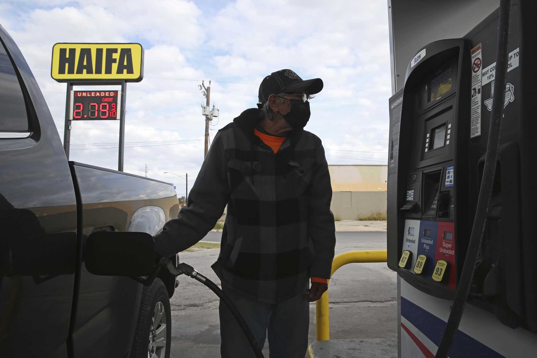 Drivers in San Antonio find state-lowest gasoline prices - Vimarsana News
