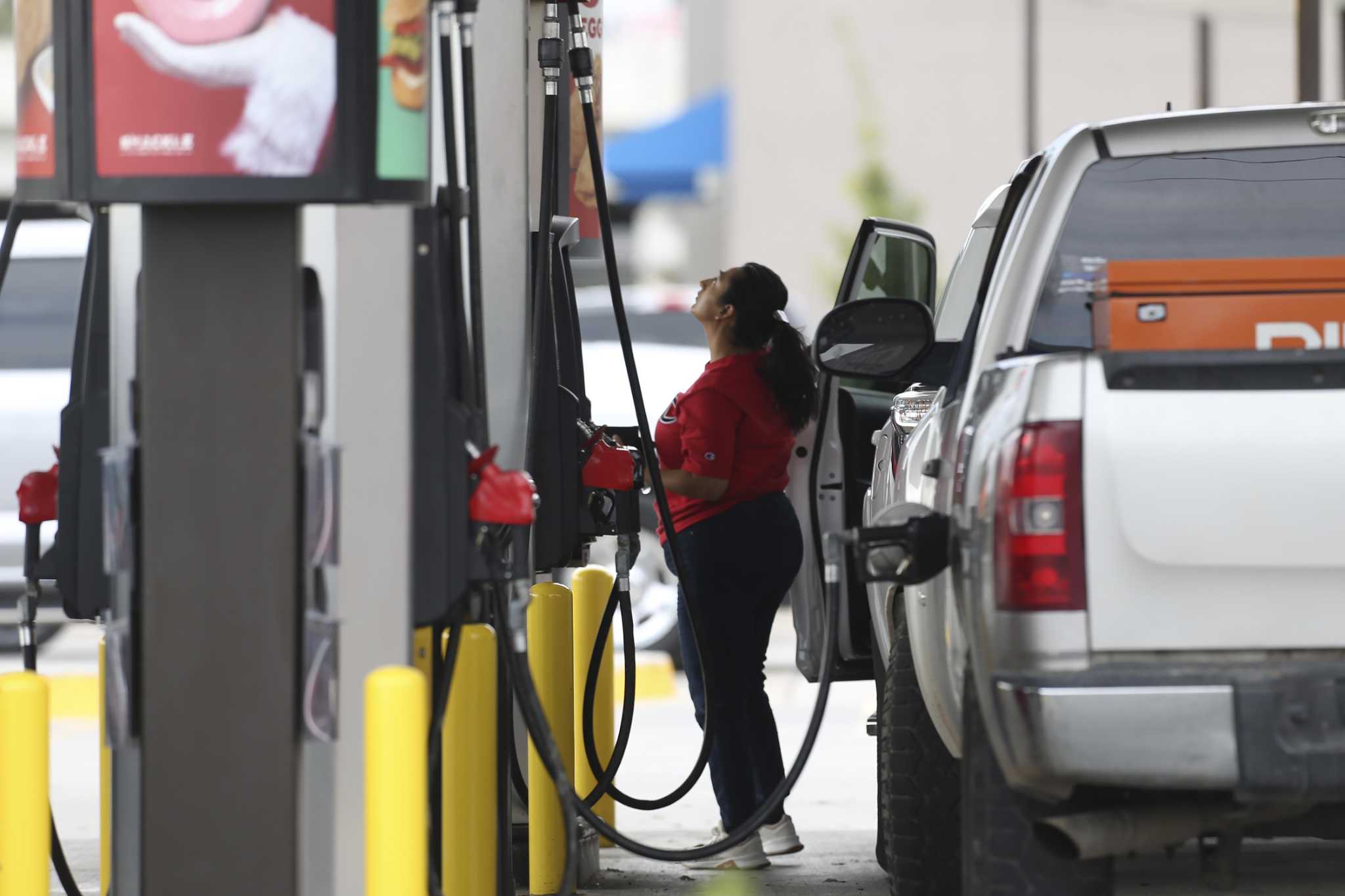 At $4.26 per gallon, gas prices in San Antonio hit another record high - Vimarsana News