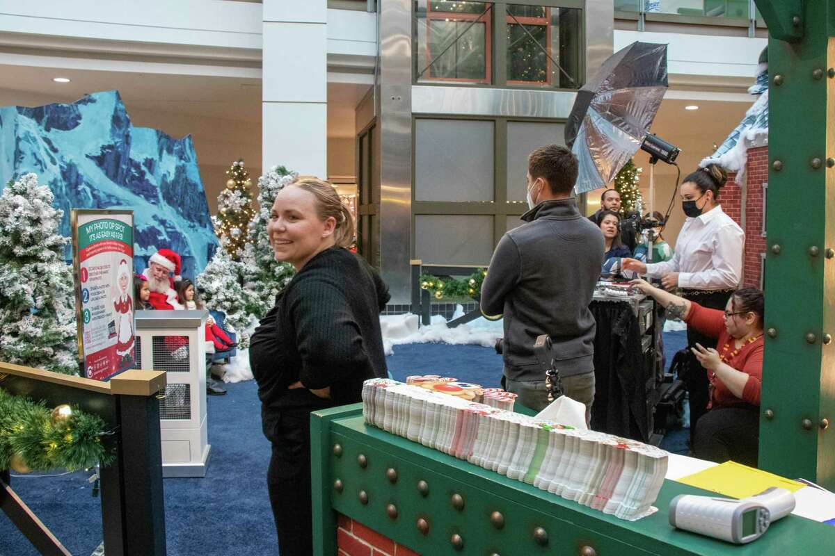 Connecticut Post Mall is offering photos with Santa at The Polar Express set. The Polar Express is an immersive set giving families waiting in-line, plenty of selfie opportunities.
