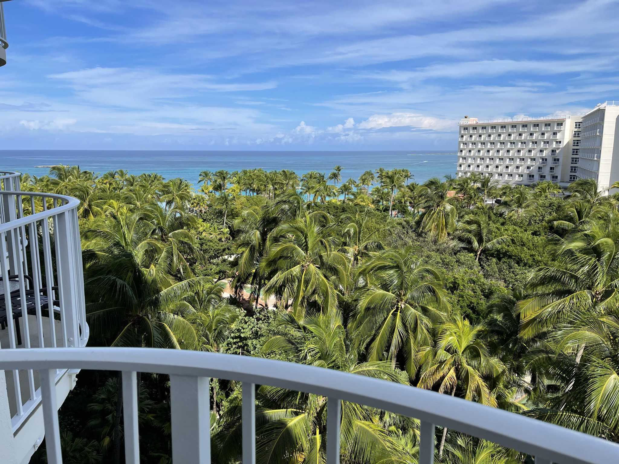 UConn in the Bahamas, Day 5: Geno leaving, Hurley arriving ... another day in paradise - Vimarsana News