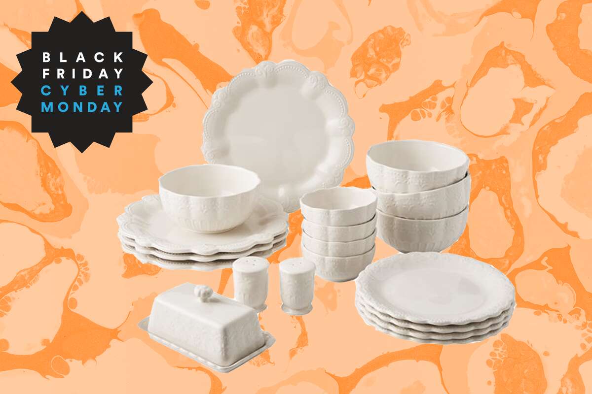 The Pioneer Woman 20-Piece Ceramic Toni Dinnerware Set in Linen, $30. 