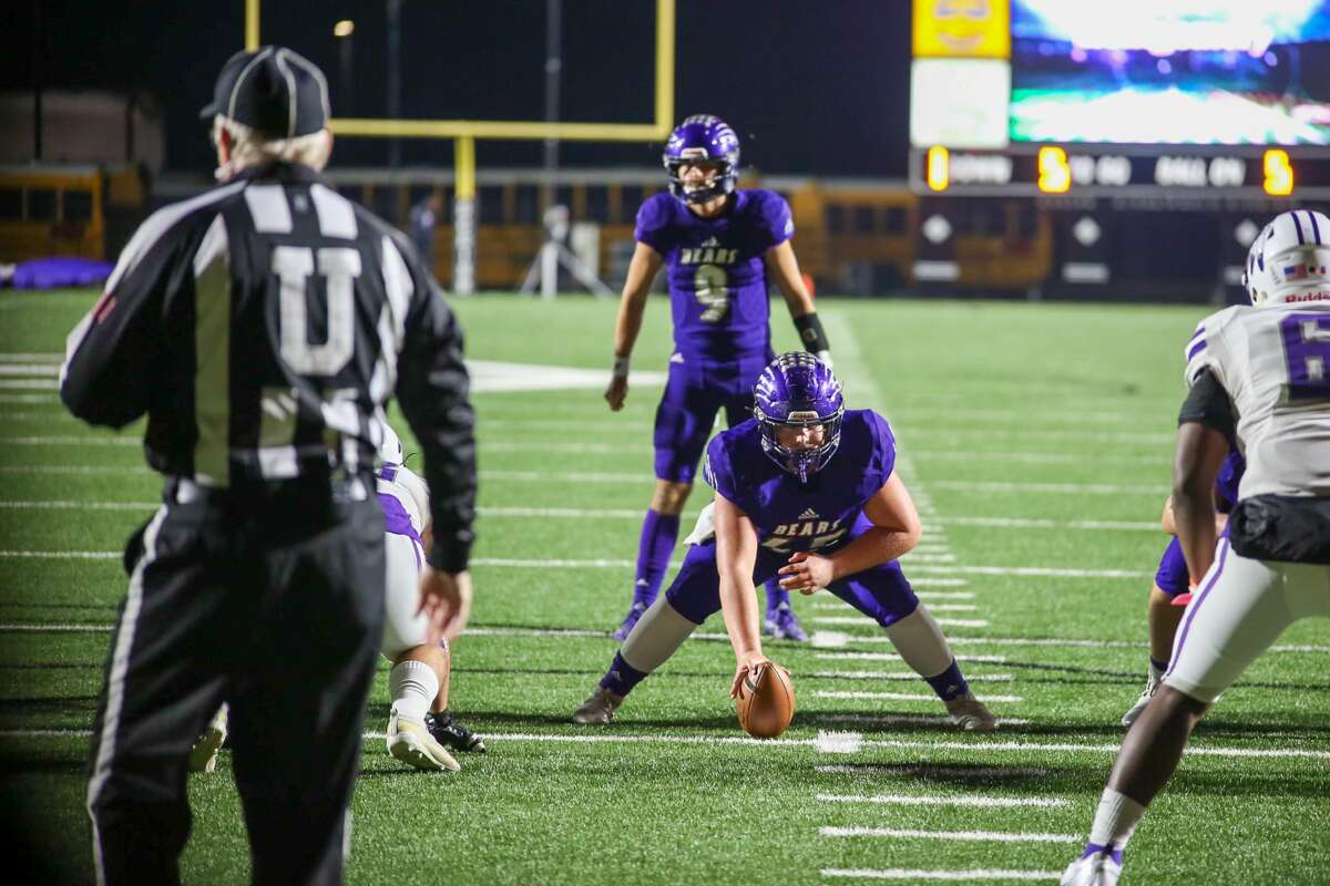 Port Neches-Groves advances past the area round after defeating Montgomery 49-42 on Friday night.