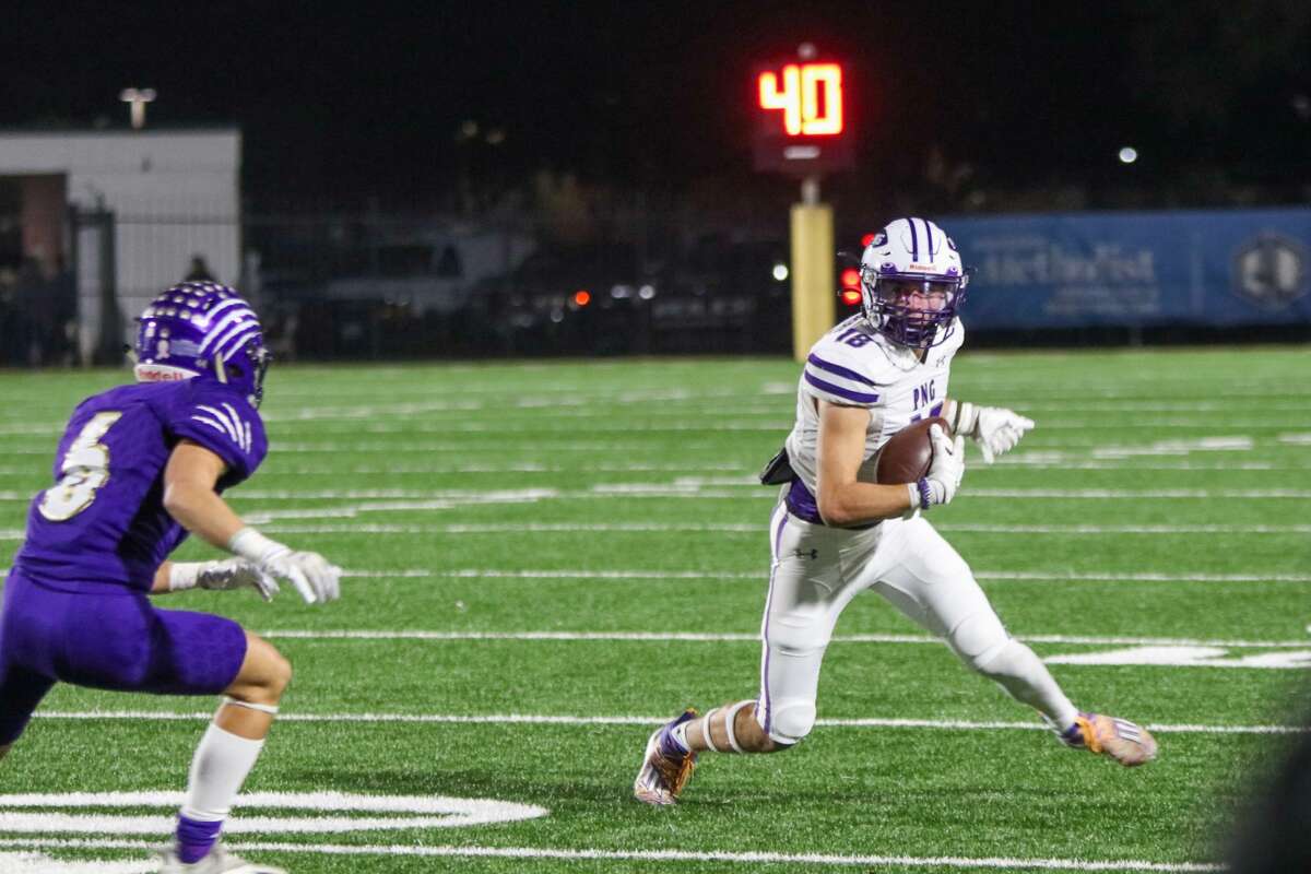Port Neches-Groves advances past the area round after defeating Montgomery 49-42 on Friday night.