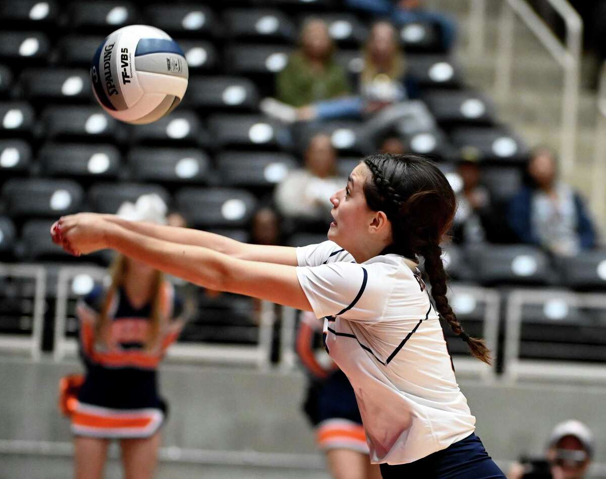 Brandeis moves into the 6A state volleyball final