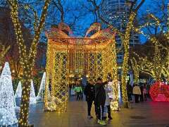 Here's where to find the best holiday events and attractions around Seattle
