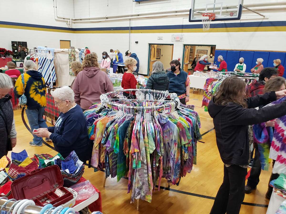 The 2021 Christmas in Onekama Craft Show featured about 45 vendors with booths in the Onekama Middle School gym. Crafts ranged from pottery, rug hooking, plants, baked goods, cheeses and other items. 