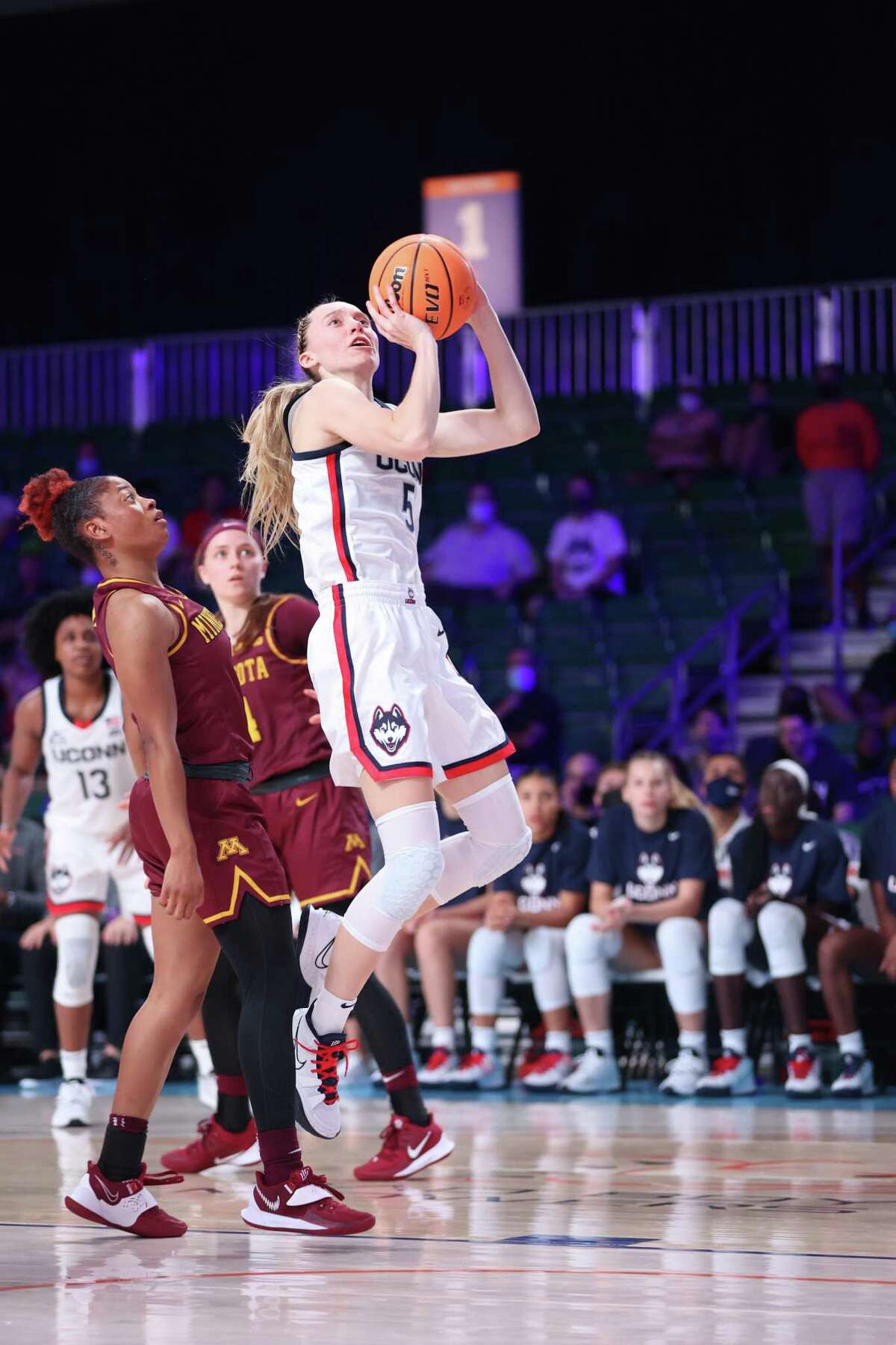 UConn women defeat Minnesota to advance in Battle 4 Atlantis